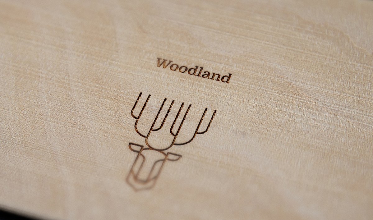 Woodland手工木制品品牌vi設計欣賞，手工木制品品牌，手工木制品品牌vi設計，家具品牌vi設計，家具品牌視覺形象識別設計，深圳vi設計，深圳品牌視覺形象識別設計，左右格局