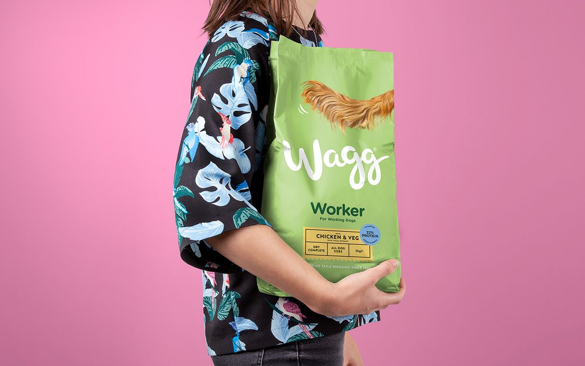 寵物食品 Wagg 品牌標識vi設計及品牌重塑，vi設計，食品vi設計，品牌形象設計，食品品牌vi設計，標識設計，品牌vi設計，品牌策劃，深圳vi設計，左右格局